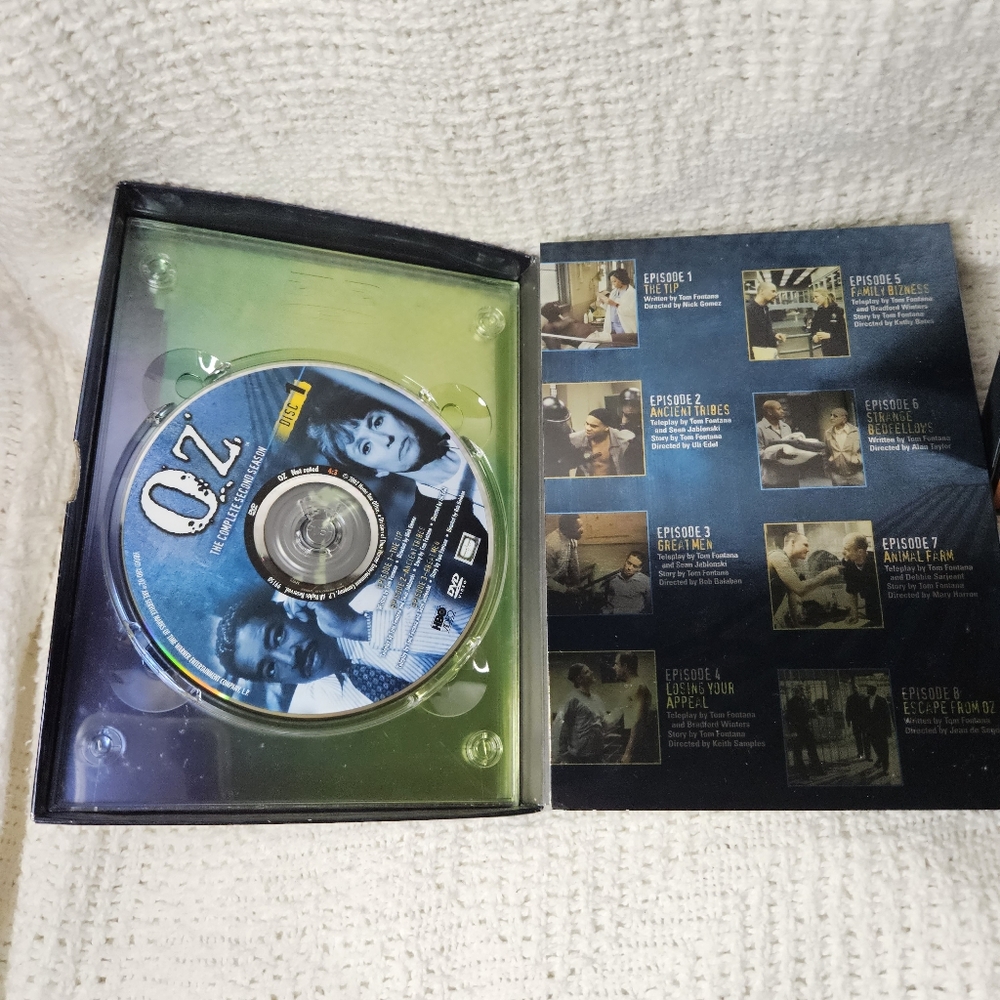 OZ FIRST & SECOND COMPLETE SEASON (16 Episodes-16 Hours-6 Discs) HBO BOX SETS - Picture 10 of 11